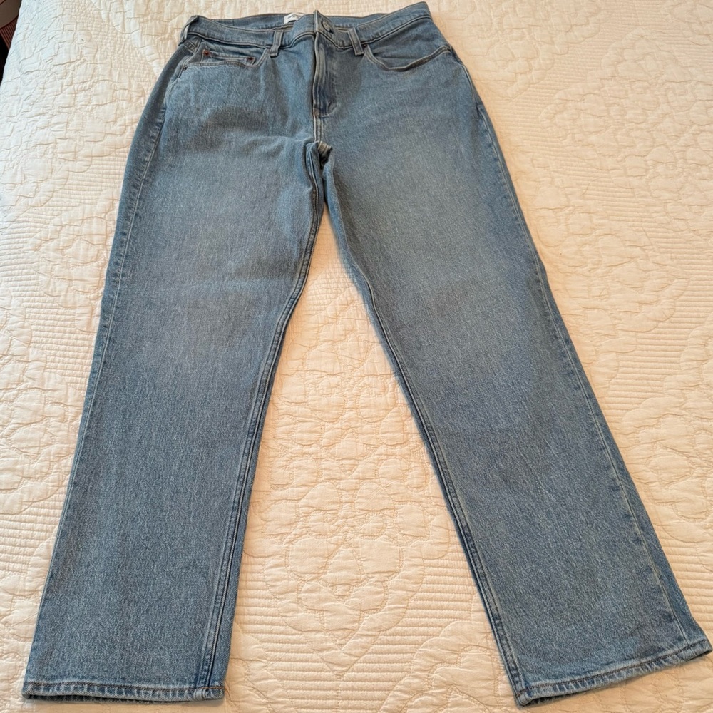 Abercrombie & Fitch mid rise 90’s straight size 30 short